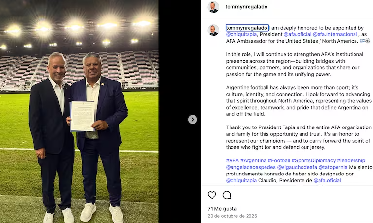 Posteo en instagram de Regalado con Tapia.