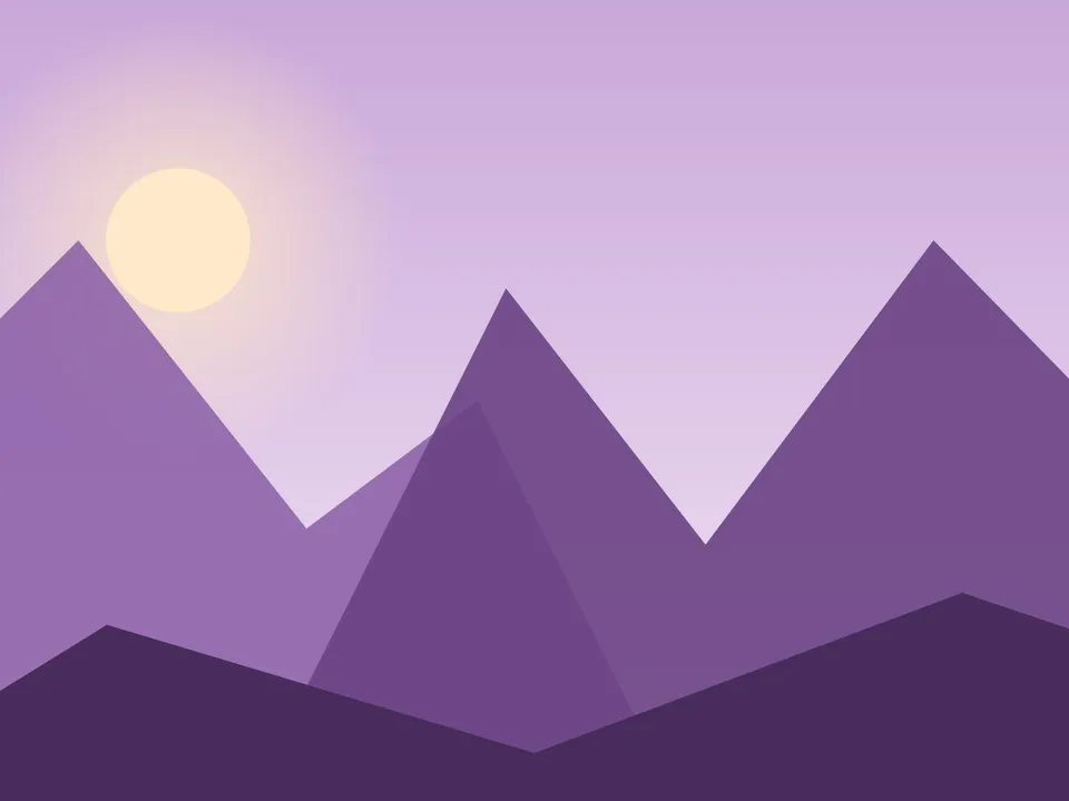 Cielo malva del anochecer sobre una silueta de cerros
