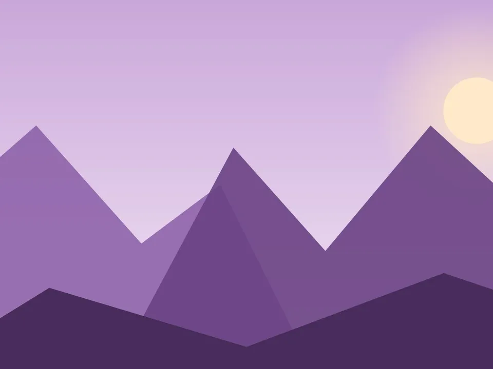 Montañas al anochecer con cielo violeta profundo